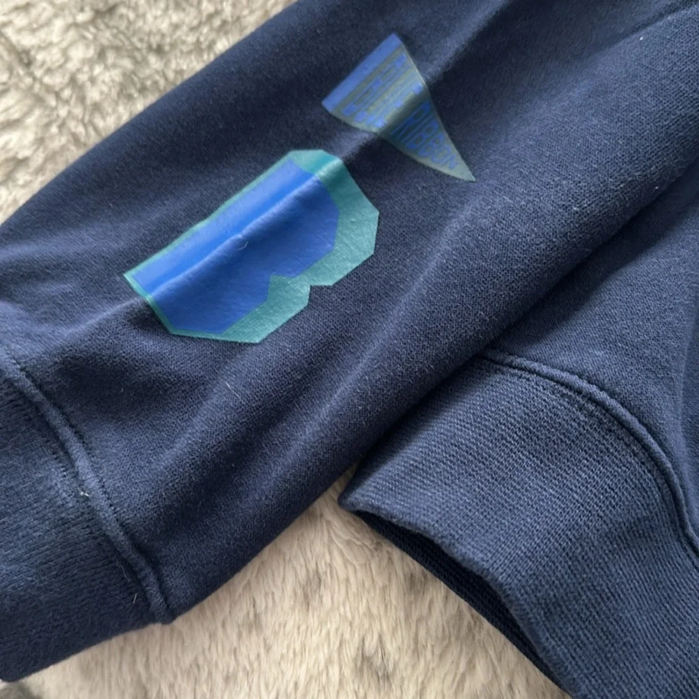 Nike crewneck. - Picture 3 of 3